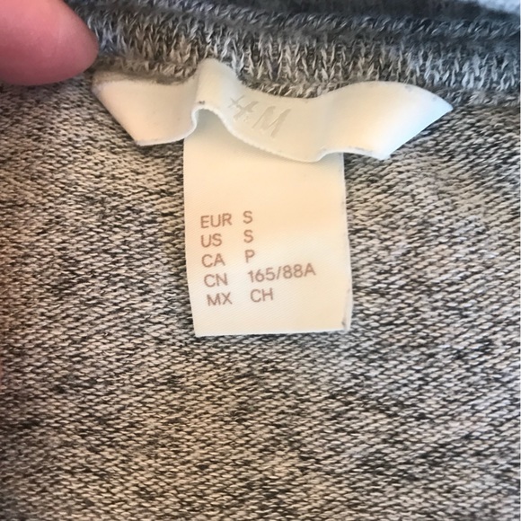 Very soft fleece V neck sweater for Fall/winter. - Picture 3 of 5